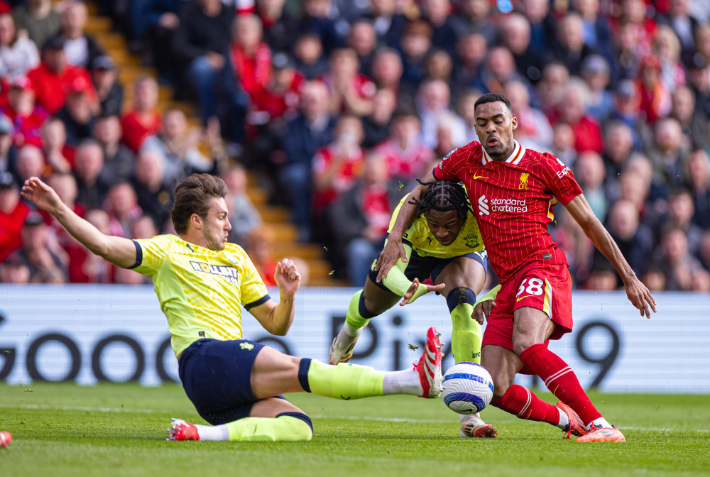 曼联连续两次在联赛中不敌纽卡，上次3连败追溯到1922年（曼联联赛两连败给纽卡，上次三连败还要追溯到1922年）