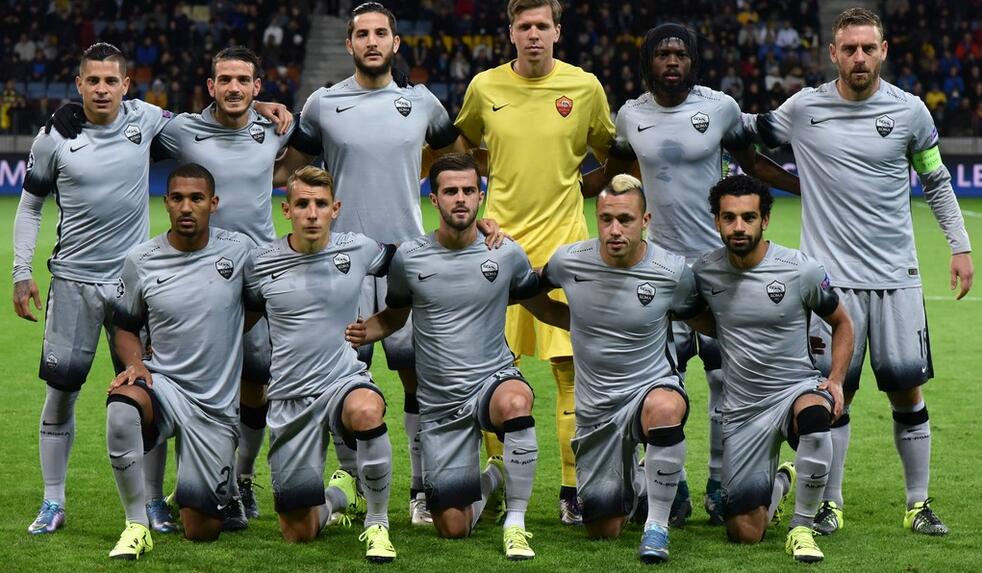 佩工：皮球先打在球员身上再弹到手上，裁判硬造了一个点球