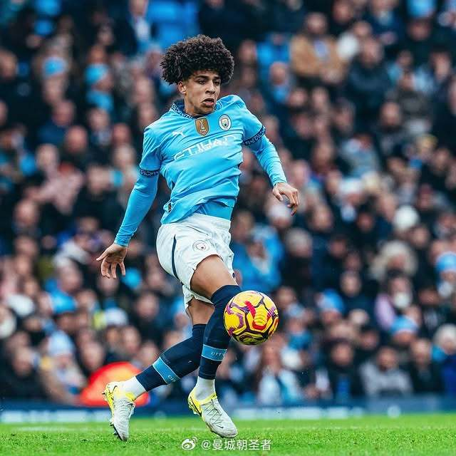 巴媒：内马尔今天将接受膝部手术，由巴西国家队队医主刀（巴西媒体称内马尔今日接受膝部手术，巴西队队医主刀）