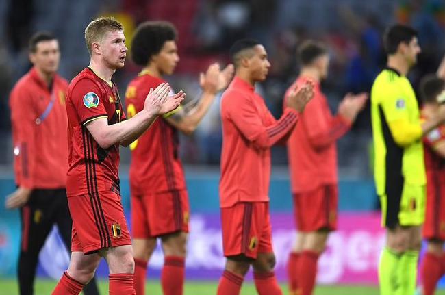 官方：匈牙利豪门费伦茨瓦罗斯与主帅罗比·基恩续约一年（官宣：匈牙利劲旅费伦茨瓦罗斯与主帅罗比·基恩续约一年）